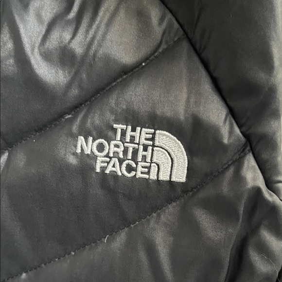 The North Face Women's Quilted Black Vest - Picture 4 of 6